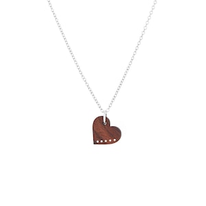 Cadeau de 5e anniversaire pour femme Collier coeur en bois Pendentif en bois Pendentif en bois personnalisé Collier d'anniversaire en bois Cadeau en bois image 4