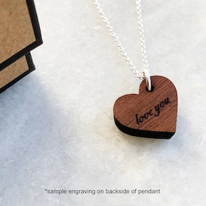 Cadeau de 5e anniversaire pour femme Collier coeur en bois Pendentif en bois Pendentif en bois personnalisé Collier d'anniversaire en bois Cadeau en bois image 6