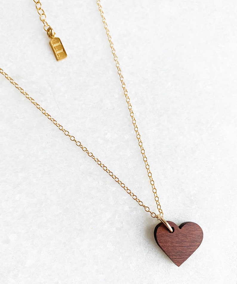 5th-anniversary gift for her #1: Heart pendant