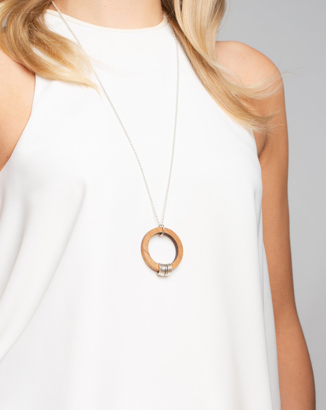 Women Fashion Alloy Wood Necklace