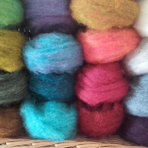 NEW BIGGER PACK! Assorted Pack of Corriedale , 275g/9.7oz minimum. Great Needle/Wet Felting Wool