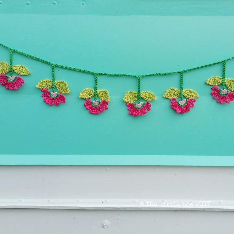 Oopsy Daisy Garland Crochet Pattern by The Little Bee image 1