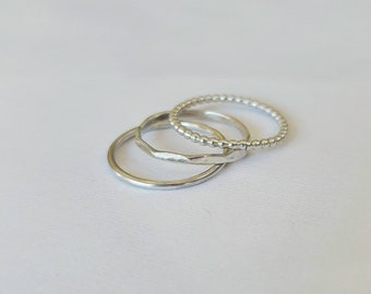 Ensemble de bague empilable en argent sterling, trio de bague minimaliste, bijoux en argent simple, ensemble de 3 bagues, bagues délicates, bague perlée, bague martelée, cadeau