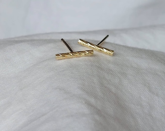 9ct gold bar studs, solid gold line studs, minimalist gold studs, textured bar studs, geometric earrings, dainty gold studs