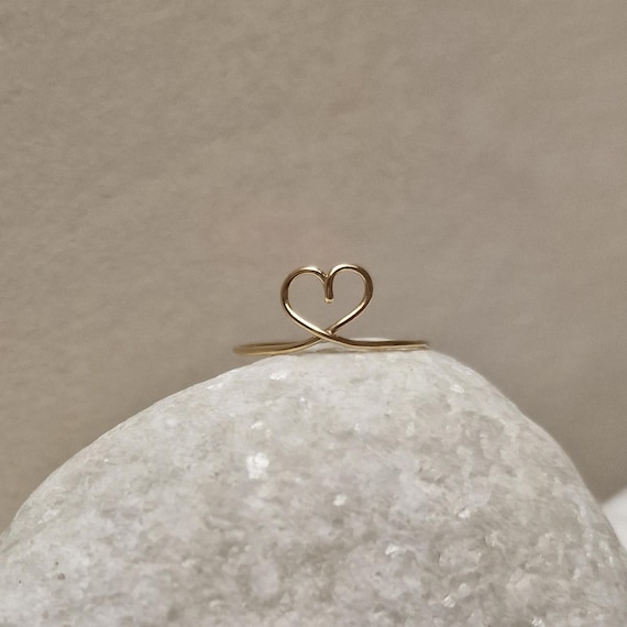 9 carat gold heart ring, solid gold promise ring, real gold love ring, gold wire jewelry, bridesmaid present, gifts for her, minimalistic
