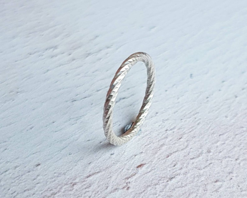 silver twist ring, chunky silver ring, 2mm wedding band, sterling silver faceted ring, twisted ring, unisex, unique, minimalist jewelry image 3
