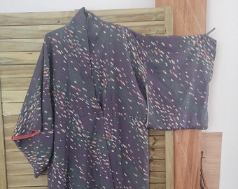 Antique Japanese Silk Kimono Lavender fabulous fabric and pattern Early 20 century robe 1920s-30s