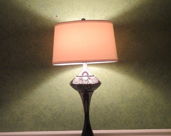 Mid-Century Modern Design Chrome and Inlaid Mother-of-Pearl Futuristic Style Table Lamp