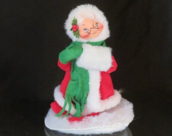 AnnaLee Anna Lee 1985-1988 Mid-size Mrs. Claus or Grandma Warm Coat Scarf and Muff Hand Painted Posable Christmas Collectible Doll Decor