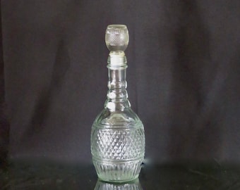 Mogan David 1975 Marked Concord Wine Limited Edition Bottle Decanter with Diamondpoint Pressed Glass Pattern, with Jigger Stopper