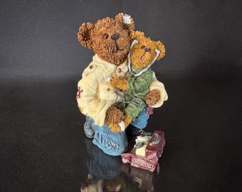 2003 Sanitäter EMT Boyds Bears and Friends Harz Figur Bearsley mit Cary, nummerierte Erstausgabe