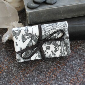 KLEINE Lenormand Tarot Orakel Spielkarten Deck Wrap Bag - schwarz und weiß Hunde Doggies Doggy Pup Welpen Muster Tasche