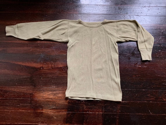 vintage 1940s soft olive green ribbed long sleeve