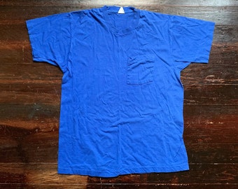 vintage 80s Fruit of the Loom FOTL plain blank royal blue selvedge reinforced pocket tee single stitch cotton faded shirt t-shirt 20.5x27.5