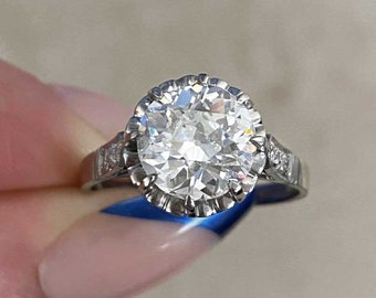 Antique Art Deco 2.32ct GIA-Certified Old European Cut  Diamond Ring, Circa 1920. Platinum Ring.