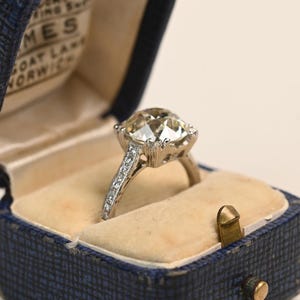 Diamond Ring Box