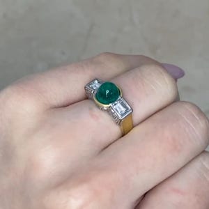 Cabochon Emerald Ring