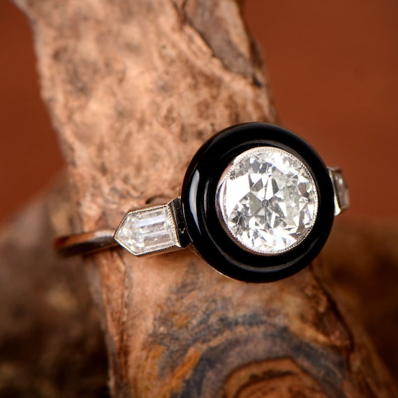 1.24 Carats Art Deco  Onyx and Diamond Ring. Hand… - image 3