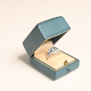 1.22ct Aquamarin Diamant Ring. Dreieckiger French Cut Saphir Ring. Aquamarin Geburtsstein Ring. Handgefertigter Ring in Platin.