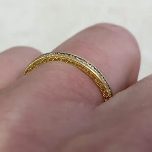 Round Brilliant Cut Wedding Band
