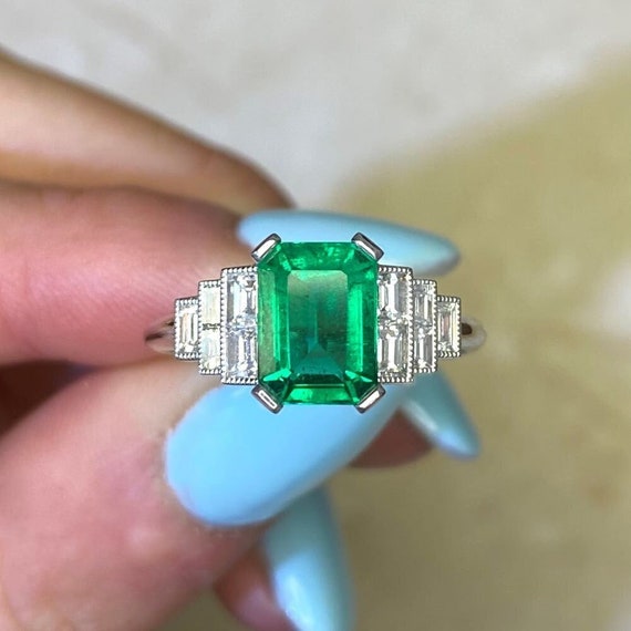 1.61ct Emerald Gemstone Ring. Handcrafted Platinum