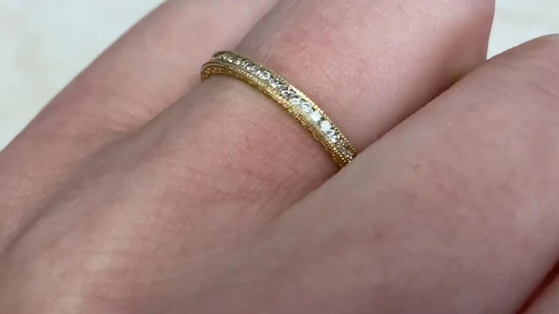 18K Yellow Gold Band