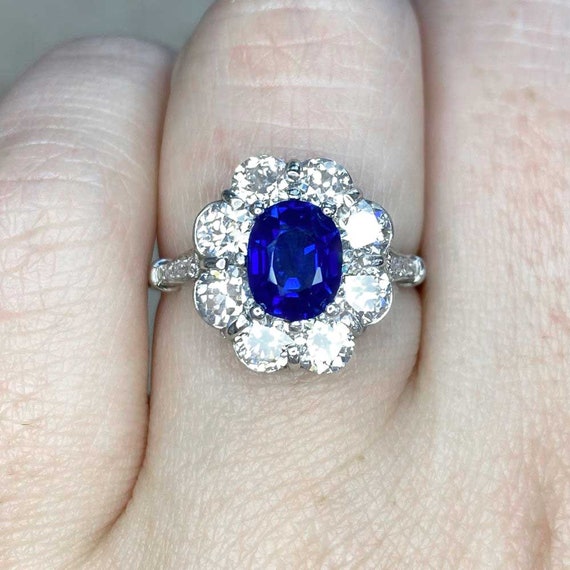 1.56ct GIA-Certified Oval Cut Sapphire Ring with … - image 6