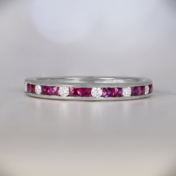 0.33ct Round Brilliant Cut Ruby and Diamond Band. 