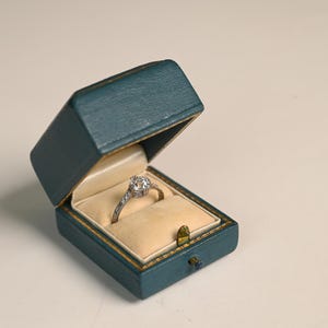 Diamond Ring Box