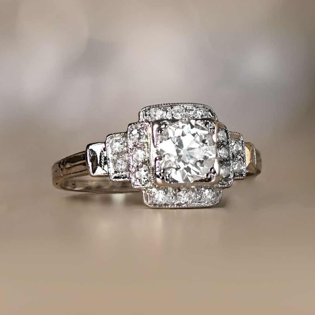 Vintage 3-Square Diamond and Platinum Ring Circa 1930 - Art Deco Jewelry  (1925-1940) - By Era - Jewelry