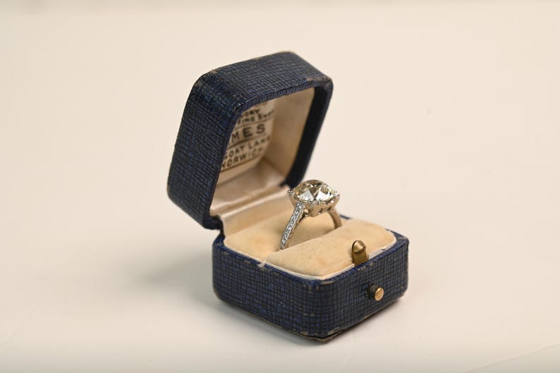 Diamond Ring Box