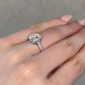 Center Diamond Ring