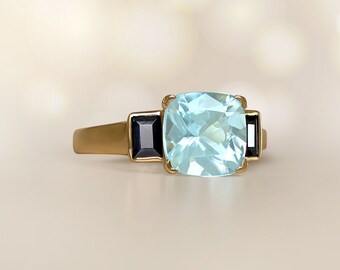 2.03ct Cushion Cut Aquamarine and Sapphire Ring. Yellow Gold Ring.