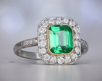 1.48ct Emerald Ring. 18K Yellow Gold Ring on Platinum.