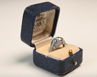 Antikes Art Deco. Ring aus Altschliffdiamant mittig. Single Cut Diamant und Saphir Ring, circa 1925. Handgefertigter Platinring.