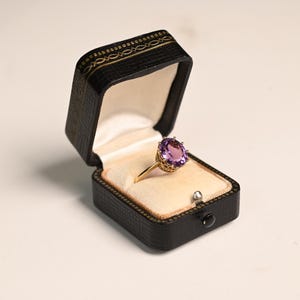 Sale -Vintage Cocktail Ring. 3.38ct Antique Style. Oval Cut Amethyst Ring. February Birthstone Ring. Made in 18K Yellow Gold Ring.