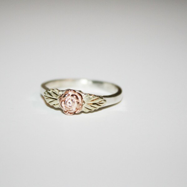 Size 7.25 Sterling Silver and 12k Rose Gold  Ring  With Flower Design Free US Shipping