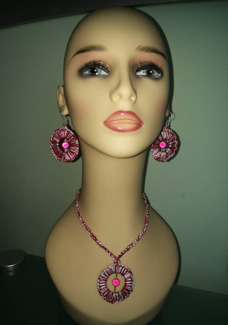 siri light weight jewellery
