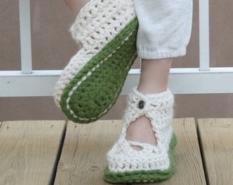 PATTERN Crochet Slippers Women Home Shoes / Pattern PDF (for three sizes) - Instant Download / Detailed Instructions In English