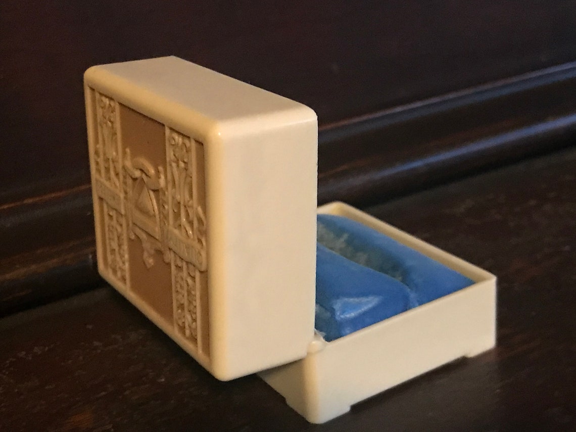 Vintage Ring Box/Helzberg Quality Jewelers/Presentation Etsy