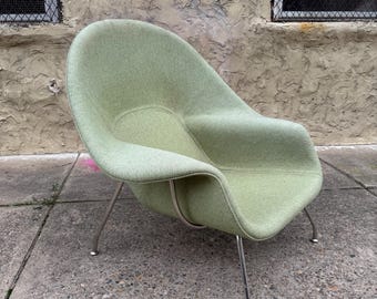 Mid century lounge chair Knoll Womb chair