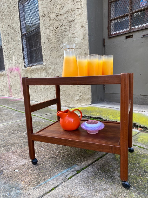 Ensemble de 4 chaises de salle à manger danoises du milieu du siècle