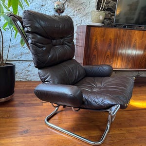 Mid-Century Modern Leather Lounge Chair & Ottoman, Chrome Frame