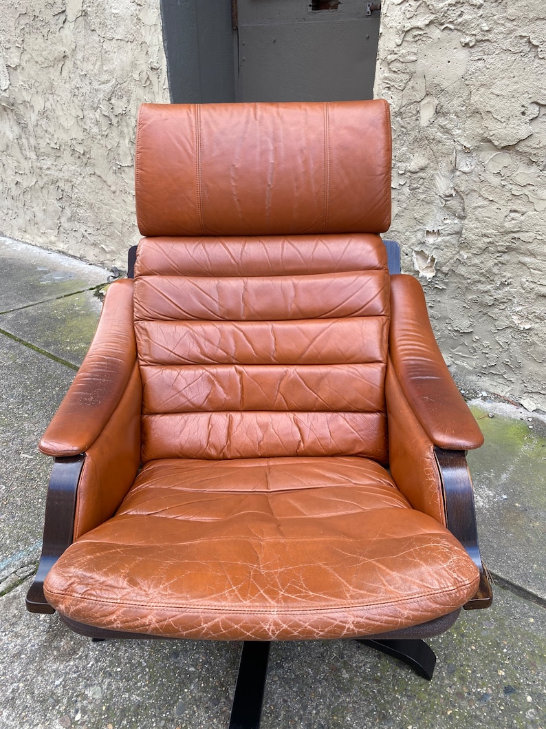 Mid century lounge chair Scandinavian arm chair mid century accent chair image 3