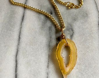 Geode Necklace, Simple Necklace, Modern Necklace, Everyday Necklace, Gold Chain, Gift Necklace, Open Geode Crystal, 18", Yellow Druzy