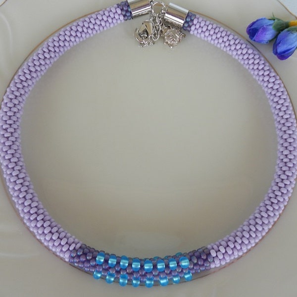 Lilac mood necklace Häkelkette Crochet necklace beaded crochet beads