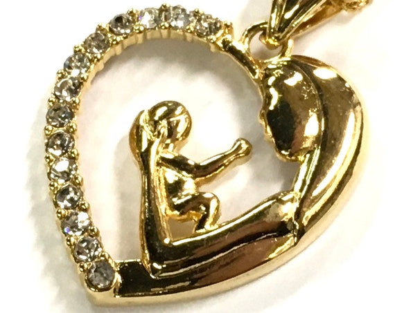 Gold Virgin Mary Heart Necklace Baby Jesus Rhinestone Heart Pendant Crystal CZ Look Woman Girls Chain Christian Jewelry jewellery