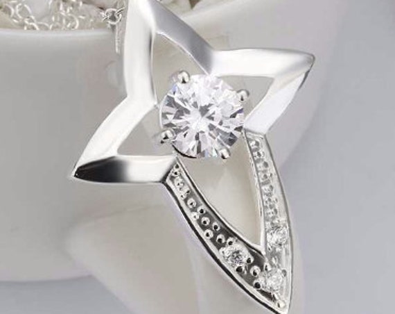 Silver Star Cross Necklace CZ Look Big Center Crysal Fashion Rhinestone Starburst Pendant for Woman Girls Chain Wedding Jewelry jewellery