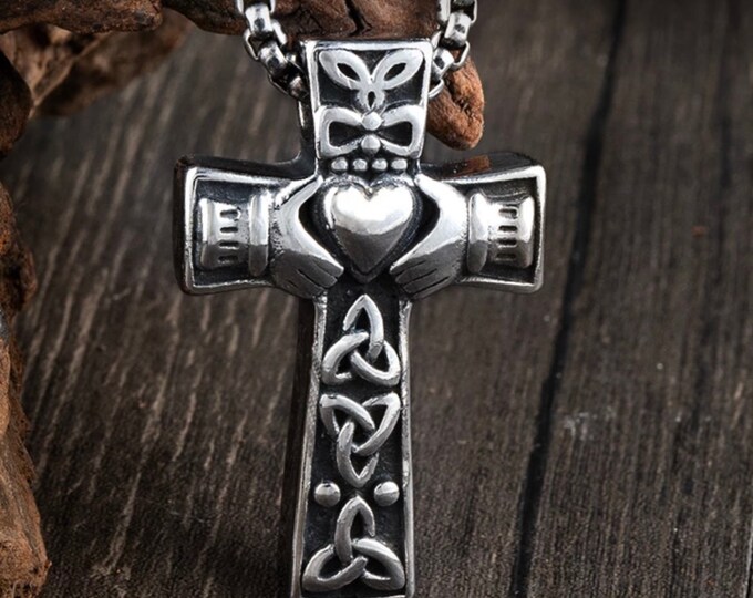 Irish Celtic Knot Cross Sacred Heart of Jesus Cross Thick Silver Love Necklace Celtic Knot Pendant Jewelry Woman Waterproof Hypoallergenic