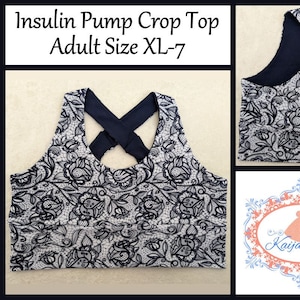Top corto per pompa di insulina. Adulto. Taglia XL-7 (si prega di misurare!) Motivo in pizzo blu navy su tessuto jersey bianco.